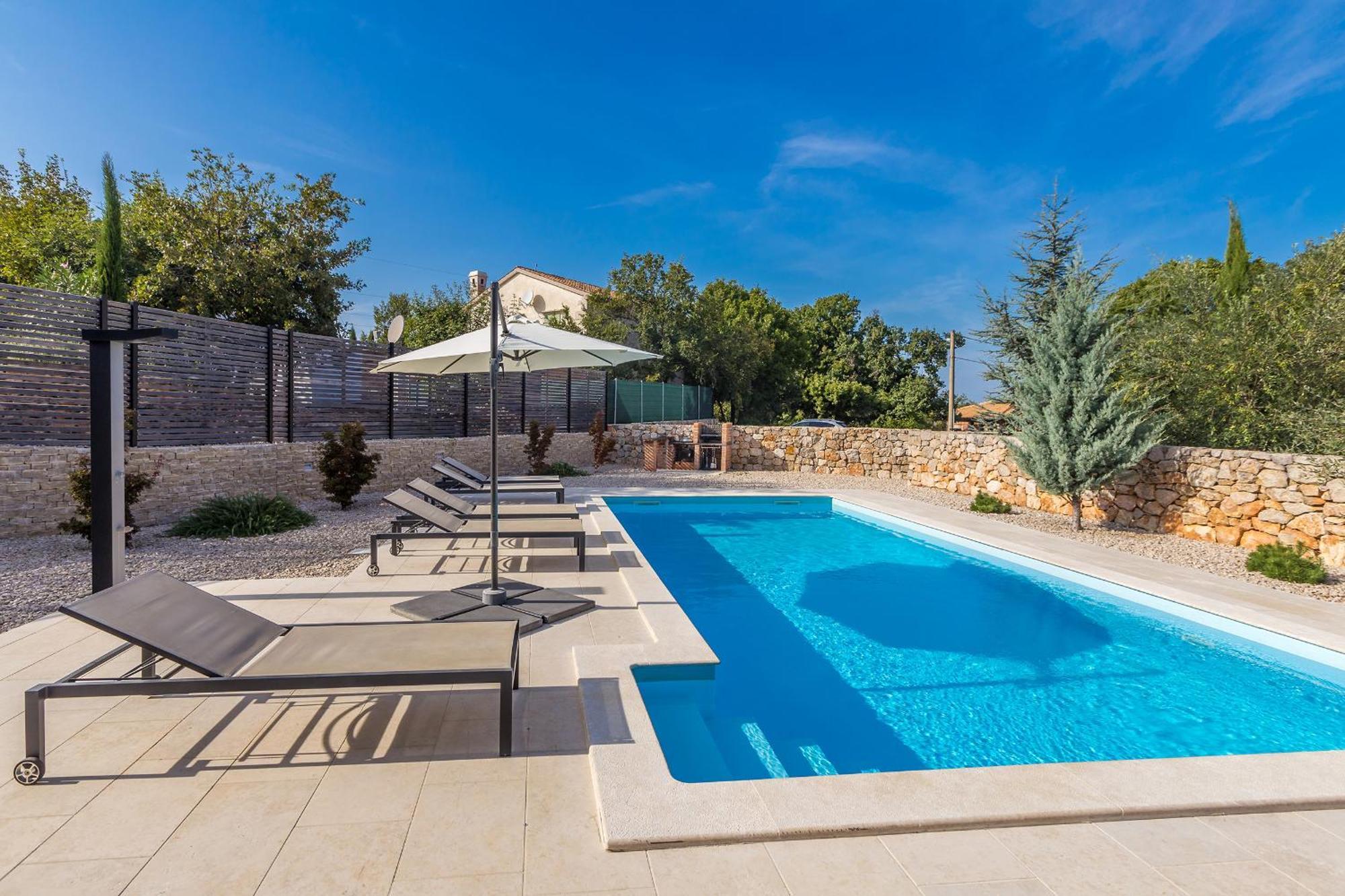 Villa Zora Rasopasno Luaran gambar