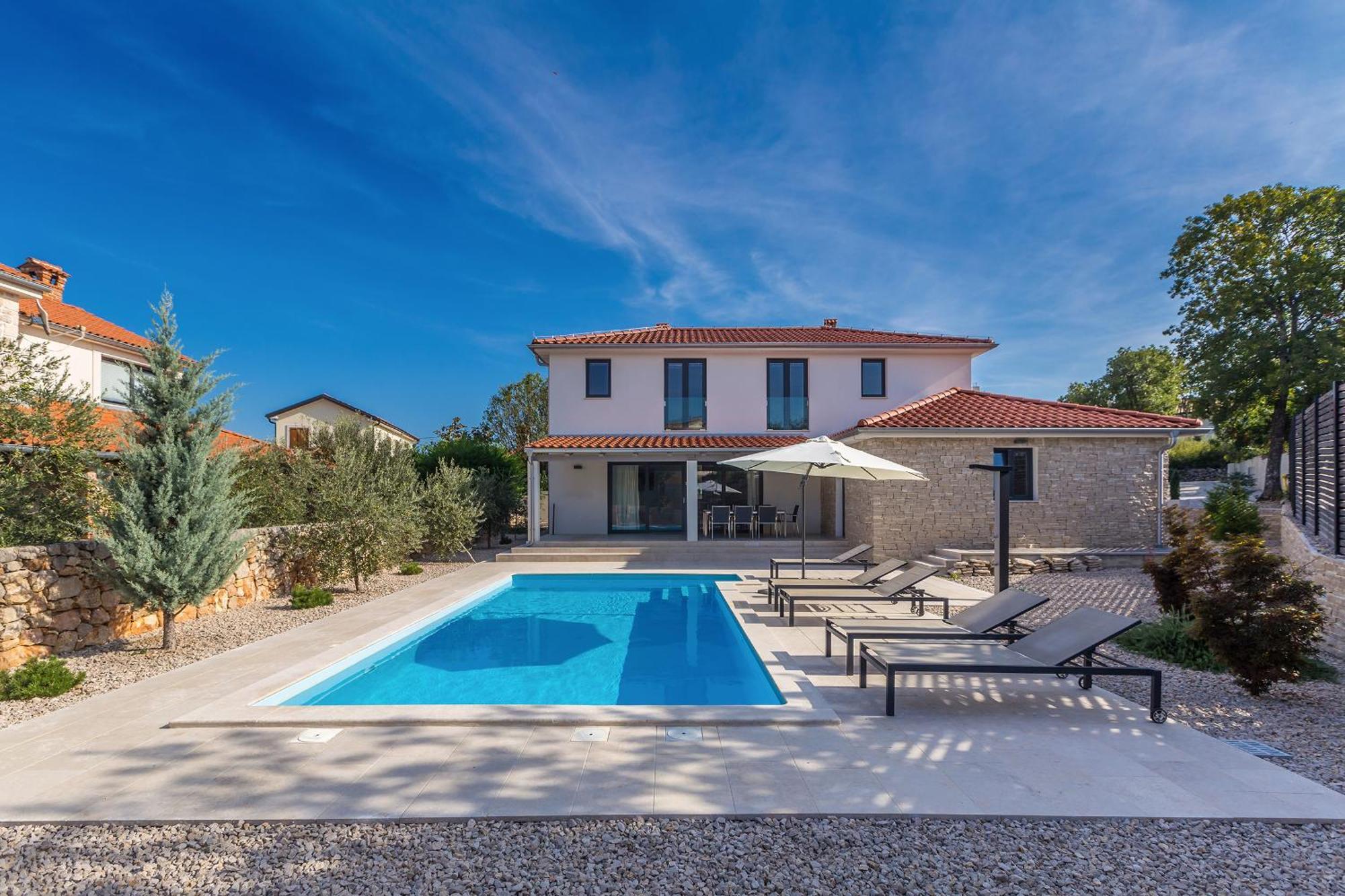 Villa Zora Rasopasno Luaran gambar